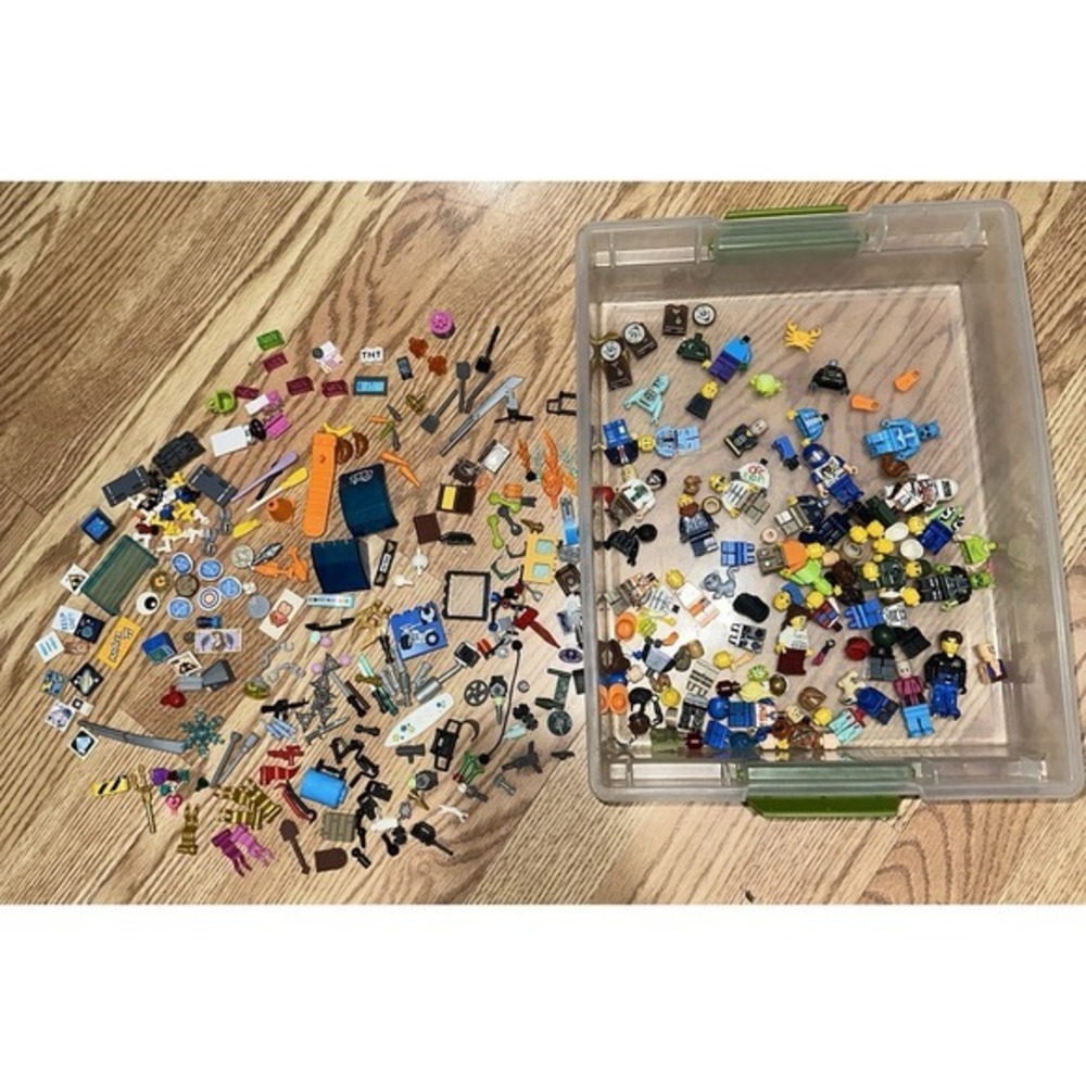 Lego Minifigures, Accessories, Weapons, Tools, Star‎ wars, ETC READ